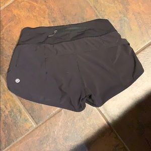 Lululemon Size 4 Black Speed Shorts